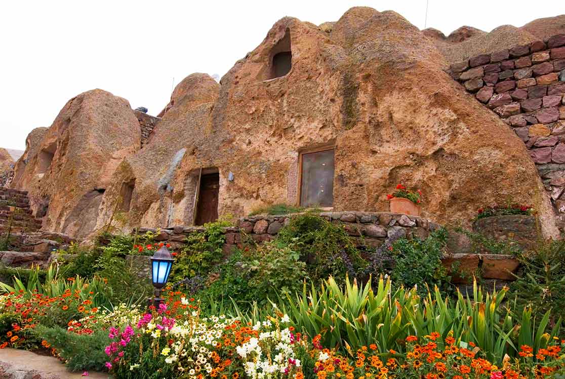 روستای کندوان تبریز؛ تنها روستای صخره ای قابل سکونت