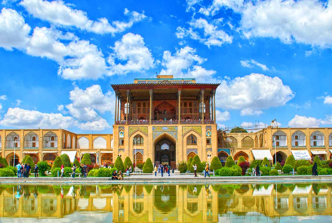 کاخ عالی‌ قاپو اصفهان