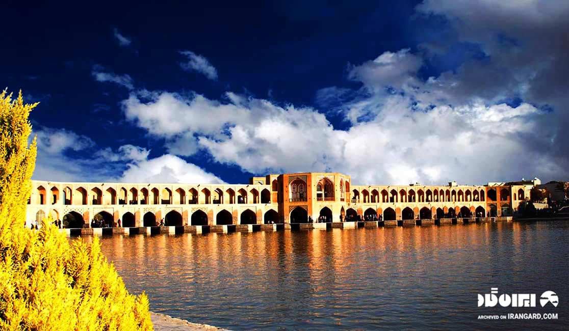 معماری پل خواجو - جاهای دیدنی اصفهان