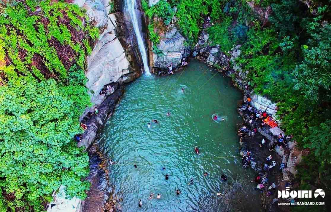 شنا در حوضچه آبشار